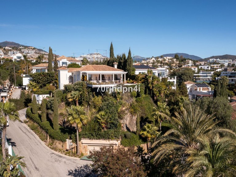 Villa for Sale in Benahavís, Malaga 1
