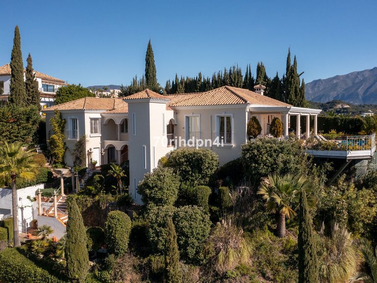 Villa for Sale in Benahavís, Malaga 10