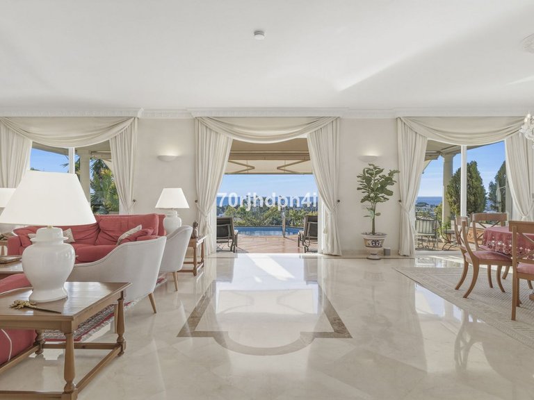 Villa for Sale in Benahavís, Malaga 13