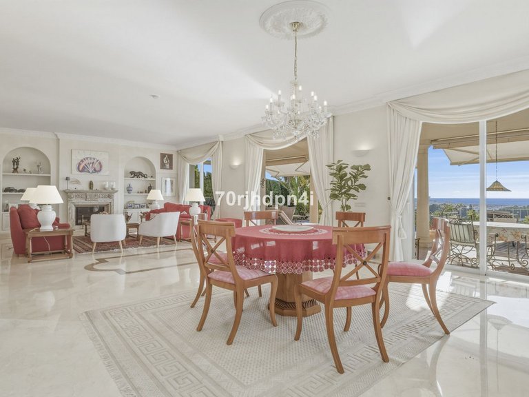 Villa for Sale in Benahavís, Malaga 16