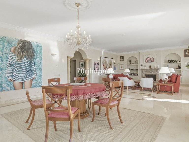 Villa for Sale in Benahavís, Malaga 18