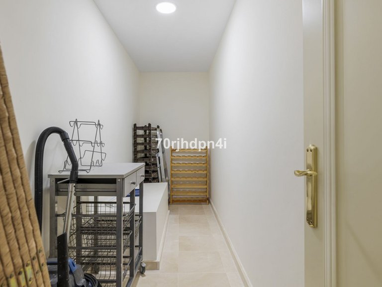 Villa for Sale in Benahavís, Malaga 19