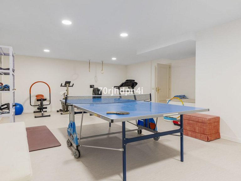 Villa for Sale in Benahavís, Malaga 21