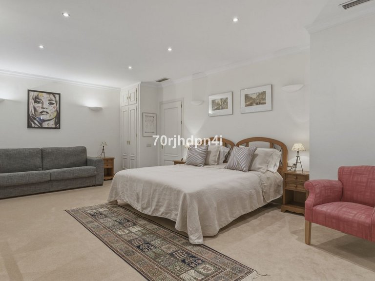Villa for Sale in Benahavís, Malaga 26