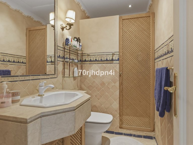 Villa for Sale in Benahavís, Malaga 43