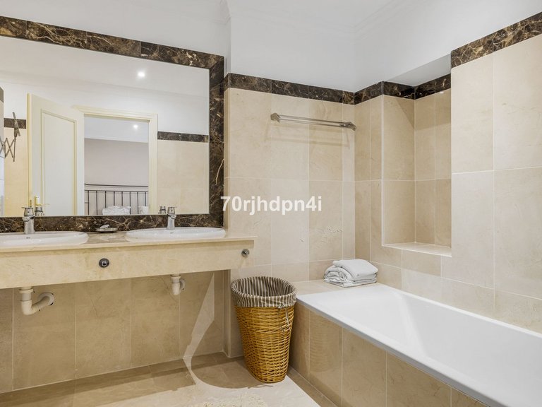 Villa for Sale in Benahavís, Malaga 46
