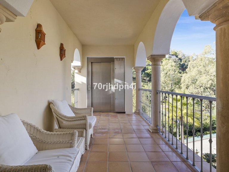 Villa for Sale in Benahavís, Malaga 52