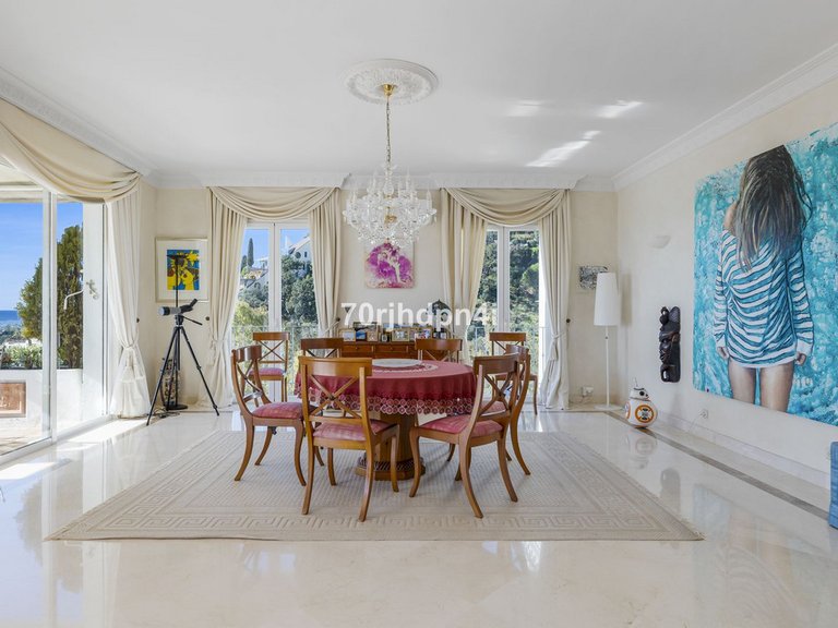 Villa for Sale in Benahavís, Malaga 59