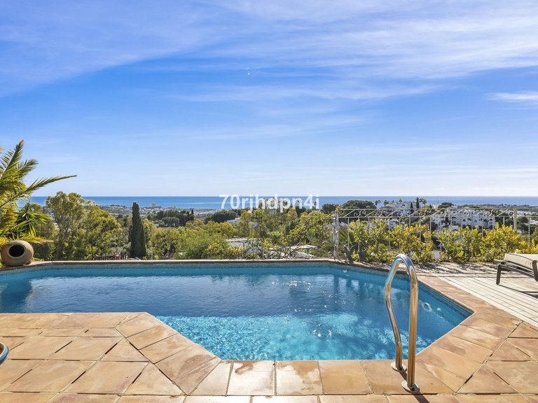 Villa for Sale in Benahavís, Malaga 65