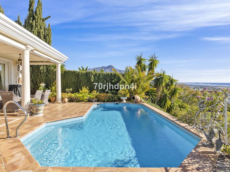 Villa for Sale in Benahavís, Malaga 68