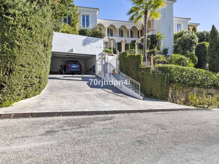 Villa for Sale in Benahavís, Malaga 74