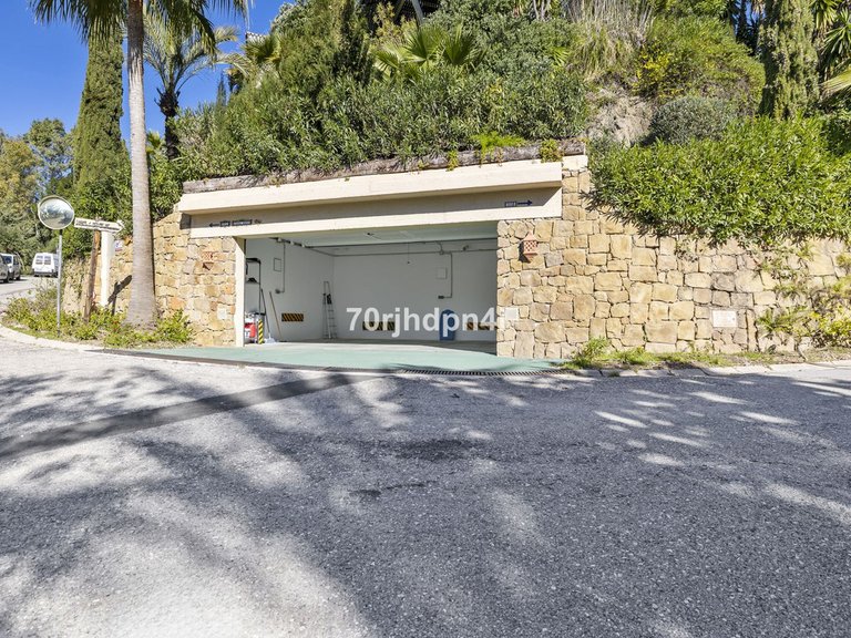 Villa for Sale in Benahavís, Malaga 76