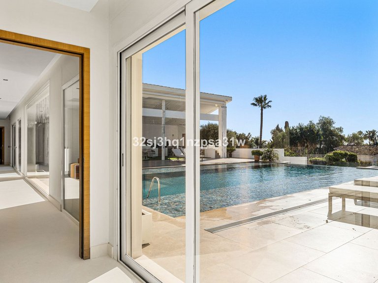 Villa for Sale in Guadalmina Alta, Malaga 13