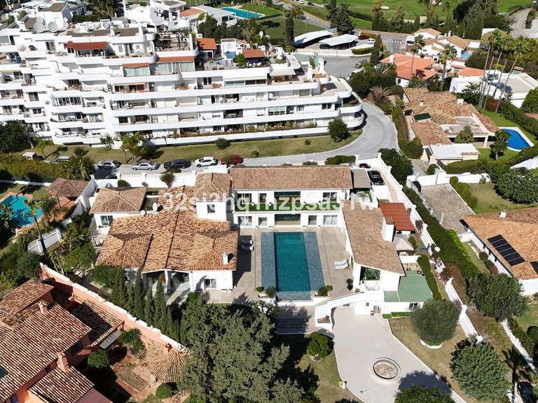 Villa for Sale in Guadalmina Alta, Malaga 22