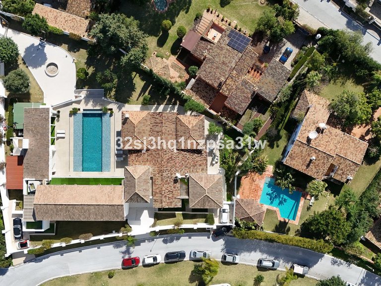 Villa for Sale in Guadalmina Alta, Malaga 25