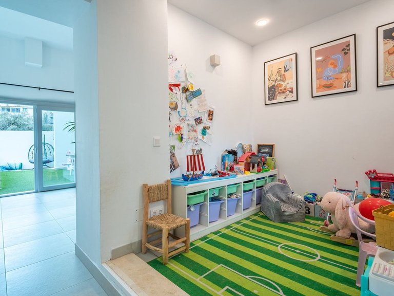 Villa for Sale in El Candado, Malaga 18