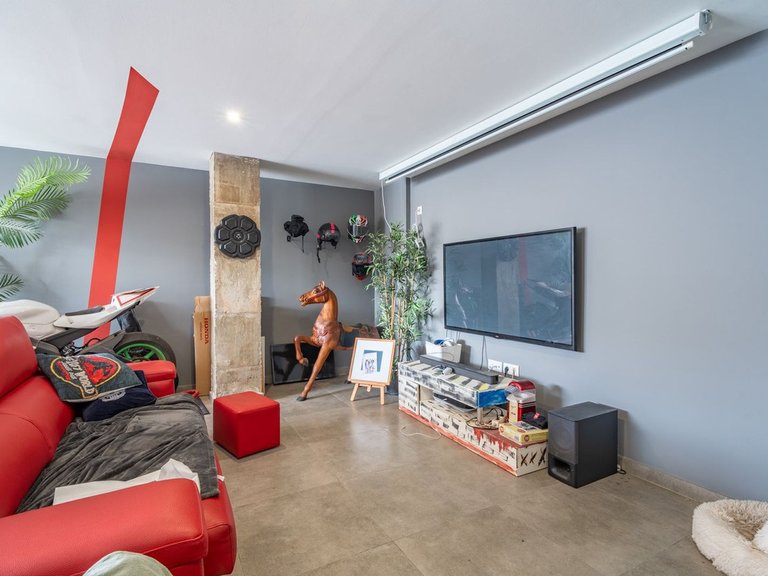 Villa for Sale in El Candado, Malaga 24