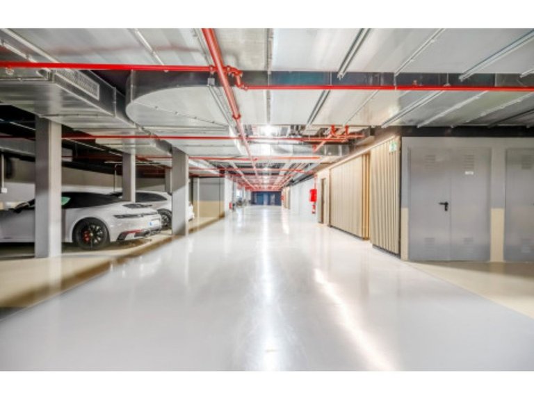 Apartment for Sale in The Golden Mile, Malaga 17