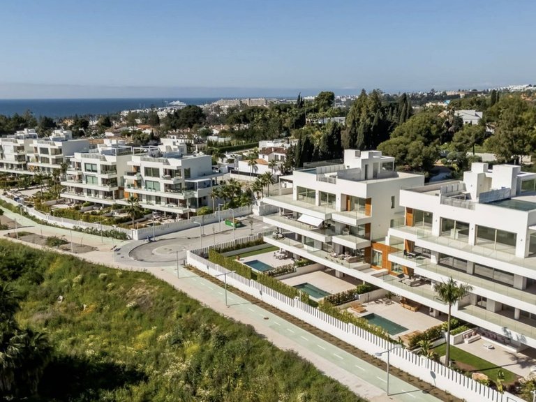 Apartment for Sale in The Golden Mile, Malaga 7
