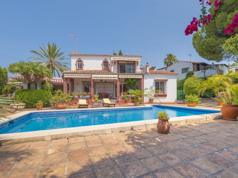 Villa for Sale in Marbella, Malaga 15