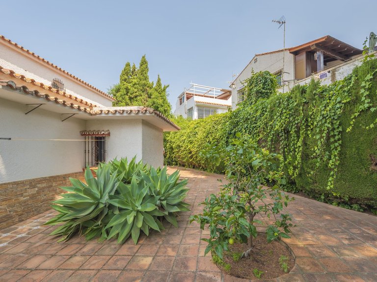 Villa for Sale in Marbella, Malaga 22