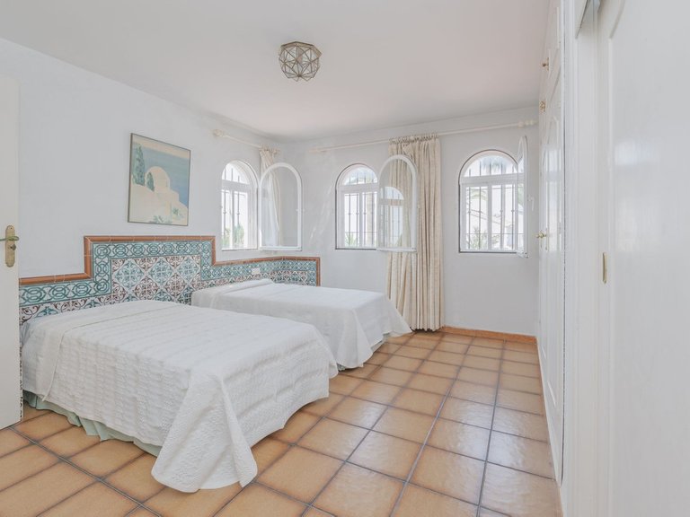 Villa for Sale in Marbella, Malaga 25