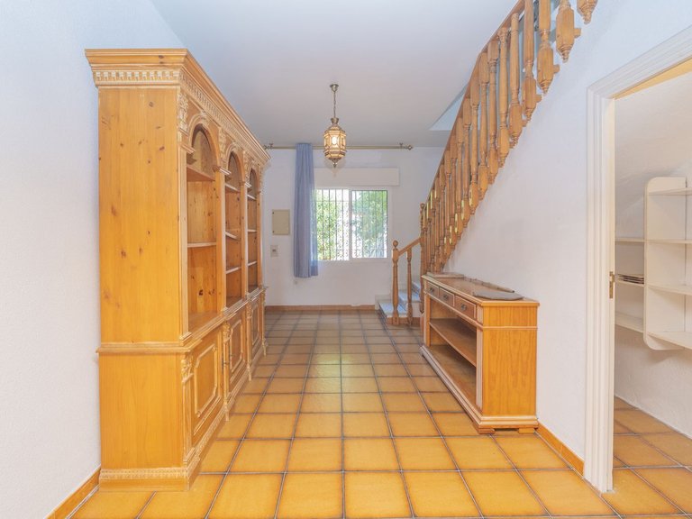 Villa for Sale in Marbella, Malaga 32