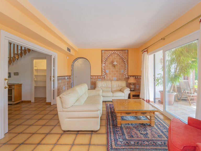 Villa for Sale in Marbella, Malaga 9
