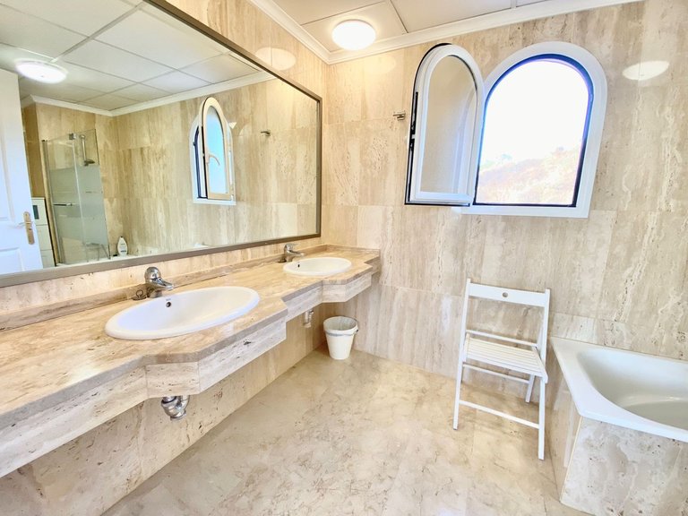 Apartment for Sale in Elviria, Malaga 24