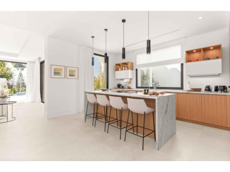 Villa for Sale in San Pedro De Alcántara, Malaga 11