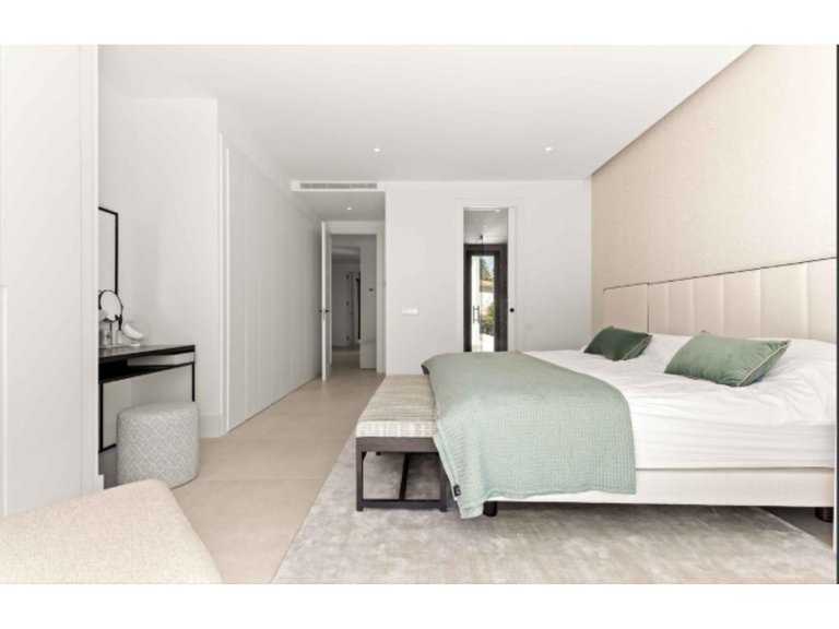 Villa for Sale in San Pedro De Alcántara, Malaga 31