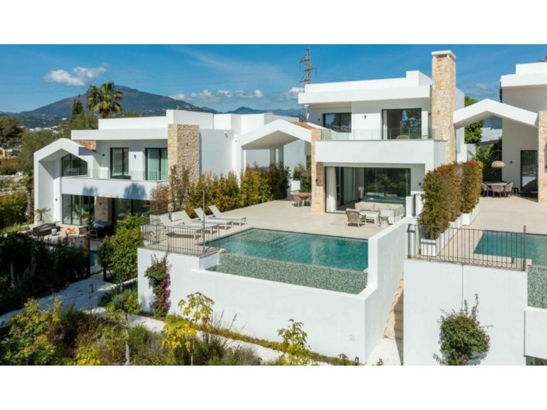 Villa for Sale in San Pedro De Alcántara, Malaga 39