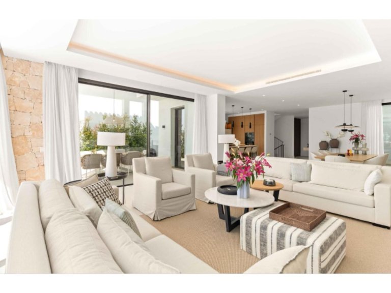 Villa for Sale in San Pedro De Alcántara, Malaga 6