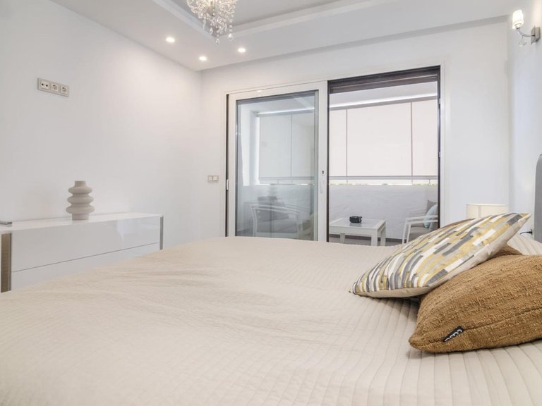 Apartment for Sale in Puerto Banús, Malaga 14