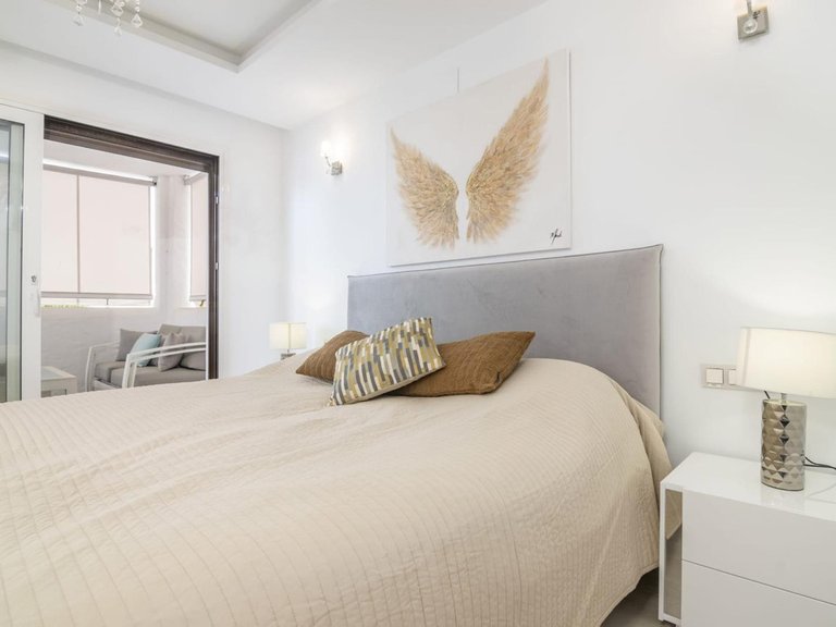 Apartment for Sale in Puerto Banús, Malaga 15