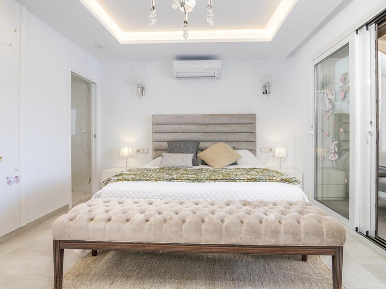 Apartment for Sale in Puerto Banús, Malaga 26