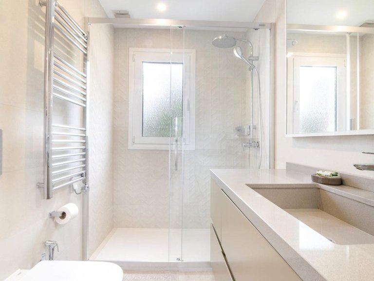 Apartment for Sale in Puerto Banús, Malaga 32