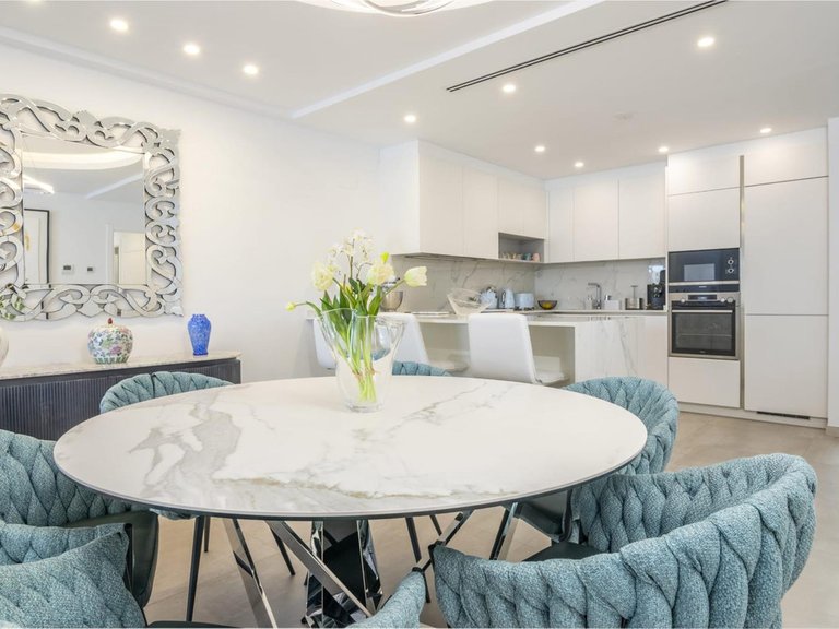 Apartment for Sale in Puerto Banús, Malaga 42