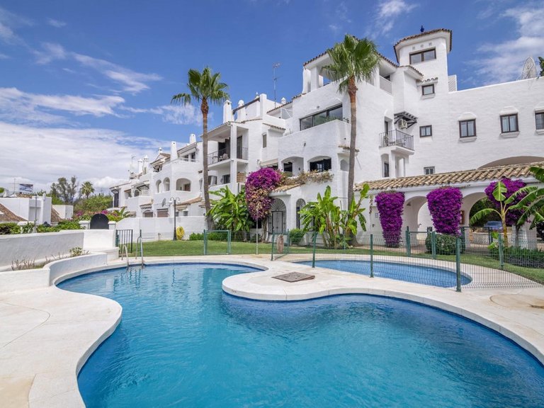 Apartment for Sale in Puerto Banús, Malaga 58