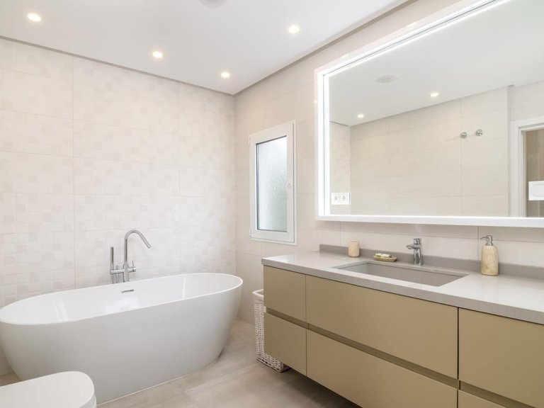 Apartment for Sale in Puerto Banús, Malaga 6