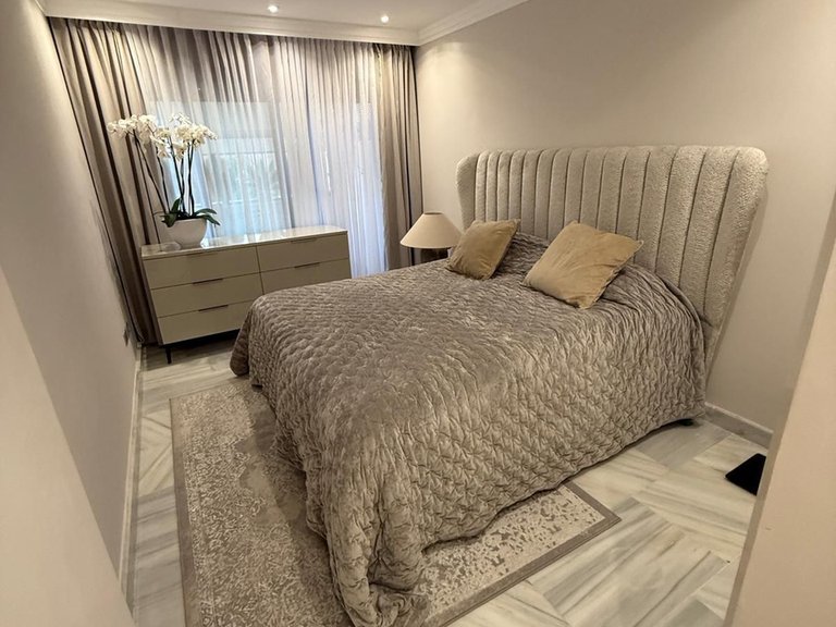 Apartment for Sale in Benahavís, Malaga 32