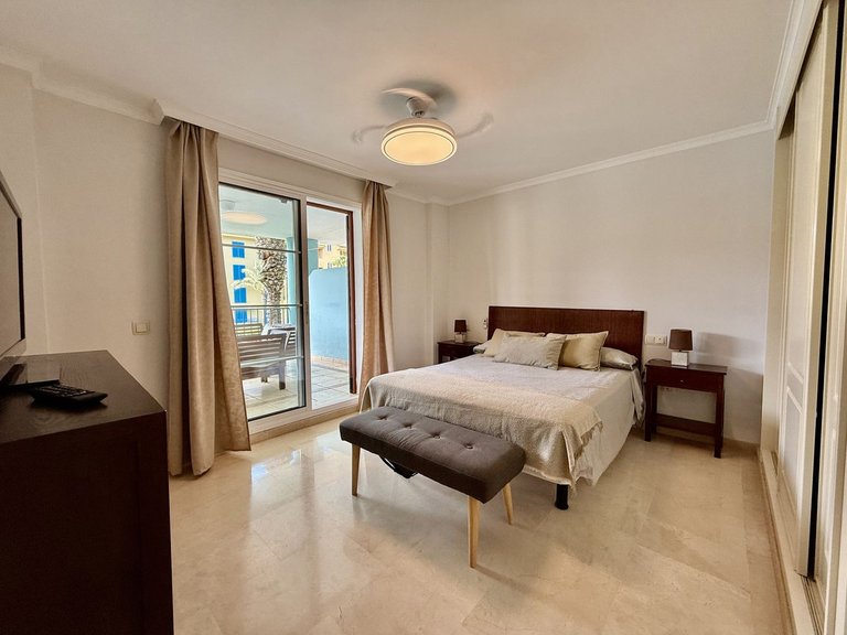 Apartment for Sale in Sotogrande Puerto, Cadiz 11