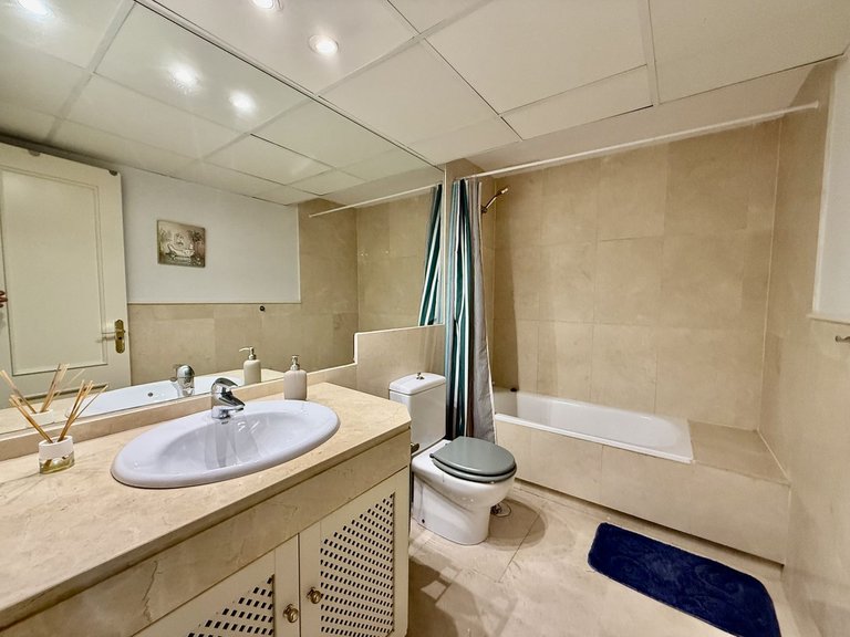 Apartment for Sale in Sotogrande Puerto, Cadiz 19