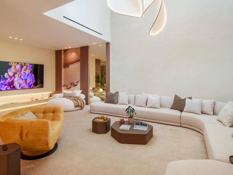 Villa for Sale in Nueva Andalucía, Malaga 11