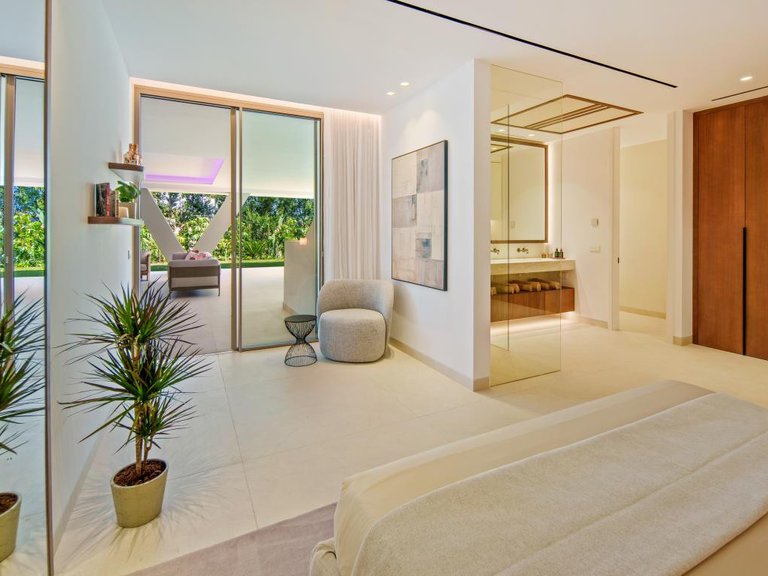 Villa for Sale in Nueva Andalucía, Malaga 23