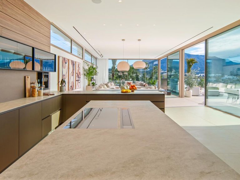 Villa for Sale in Nueva Andalucía, Malaga 44