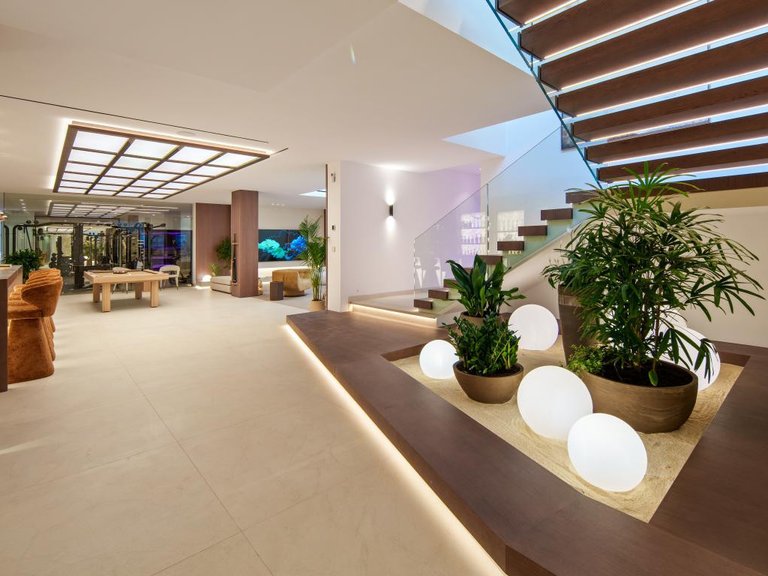 Villa for Sale in Nueva Andalucía, Malaga 8