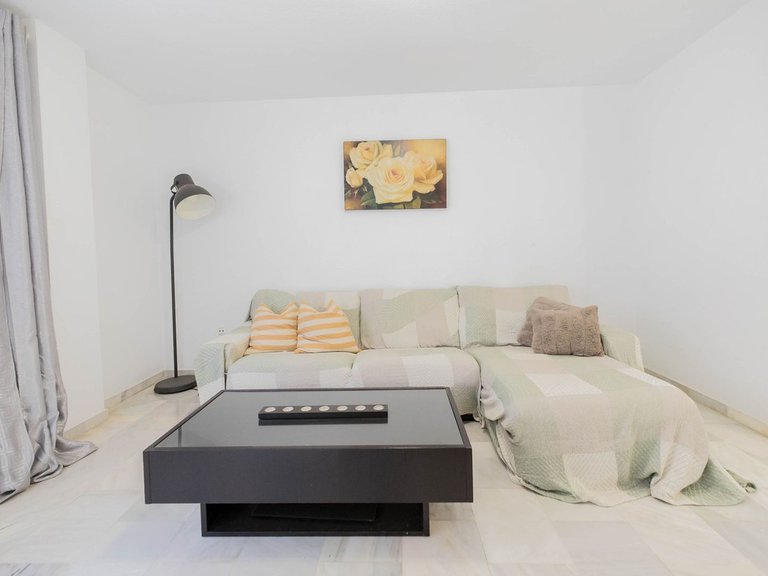 Apartment for Sale in Las Lagunas, Malaga 1