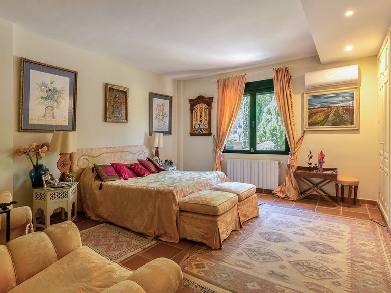 Villa for Sale in Sotogrande, Cadiz 18