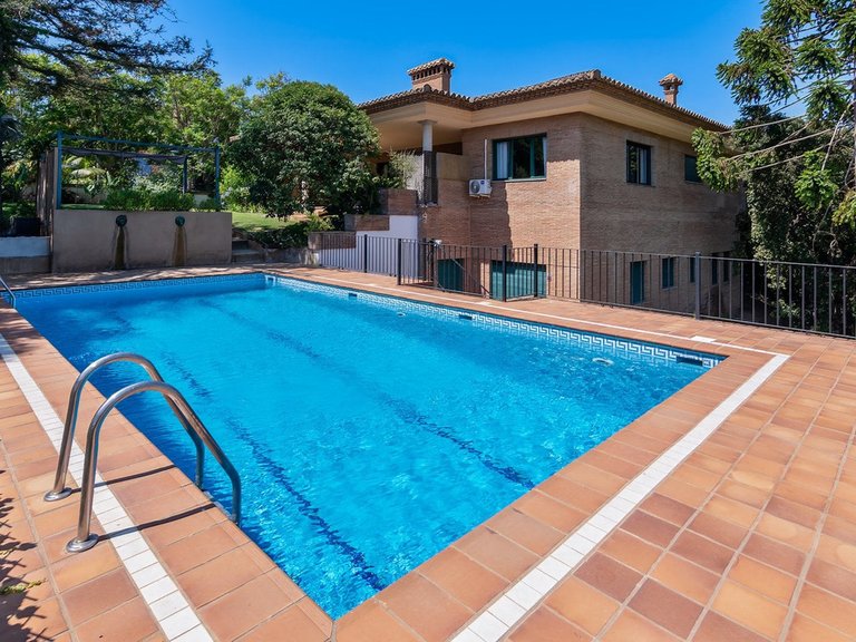 Villa for Sale in Sotogrande, Cadiz 2